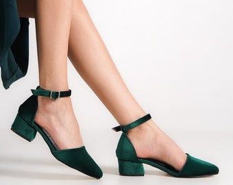 GREEN VELVET SHOES, Dark Green Low Heels Pumps, Emerald Green Ankle Strap Bridal Shoes, Womens Wedding Block Heel, Women Accessories Gift