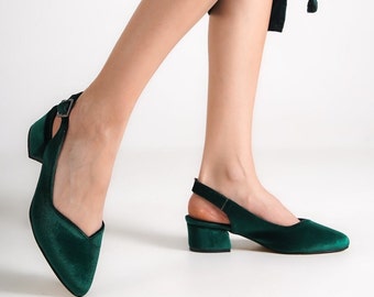 GREEN VELVET SHOES, Dark Green Velvet Bridal Shoes, Green Wedding Heels, Velvet Block Heel, Wedding Flats for Bride, Classic Slingback Shoes