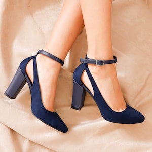 Womens navy heels clearance