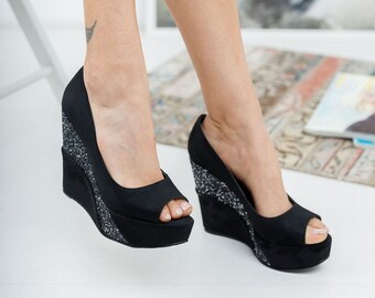 black wedge heels closed toe