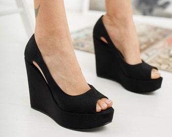 black wedge heels
