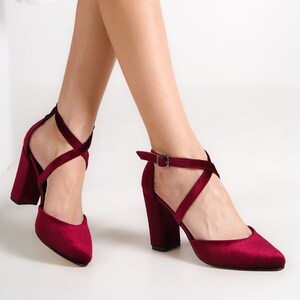 Dark burgundy heels 2025