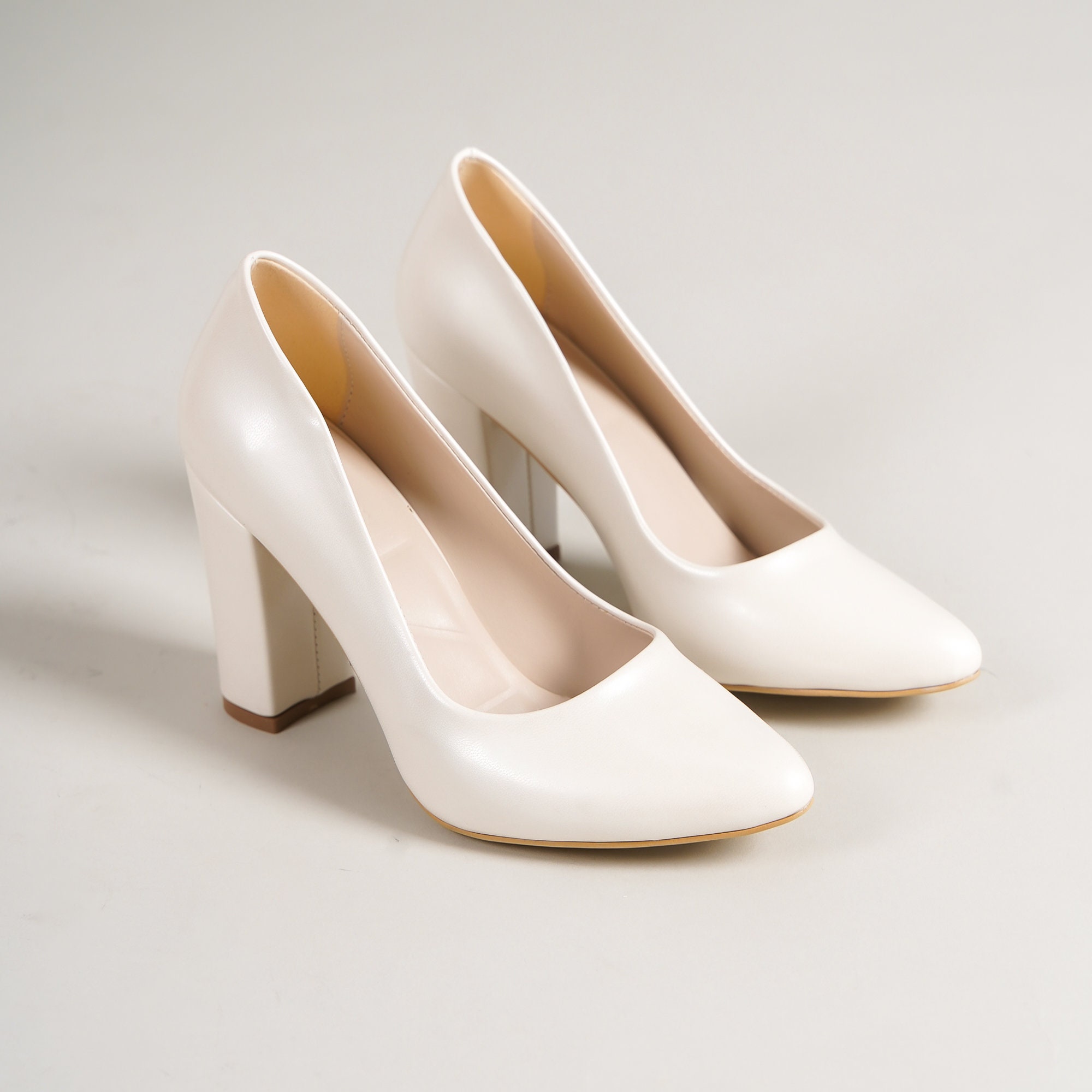 Off white chunky clearance heels