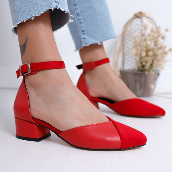 Low heels deals red