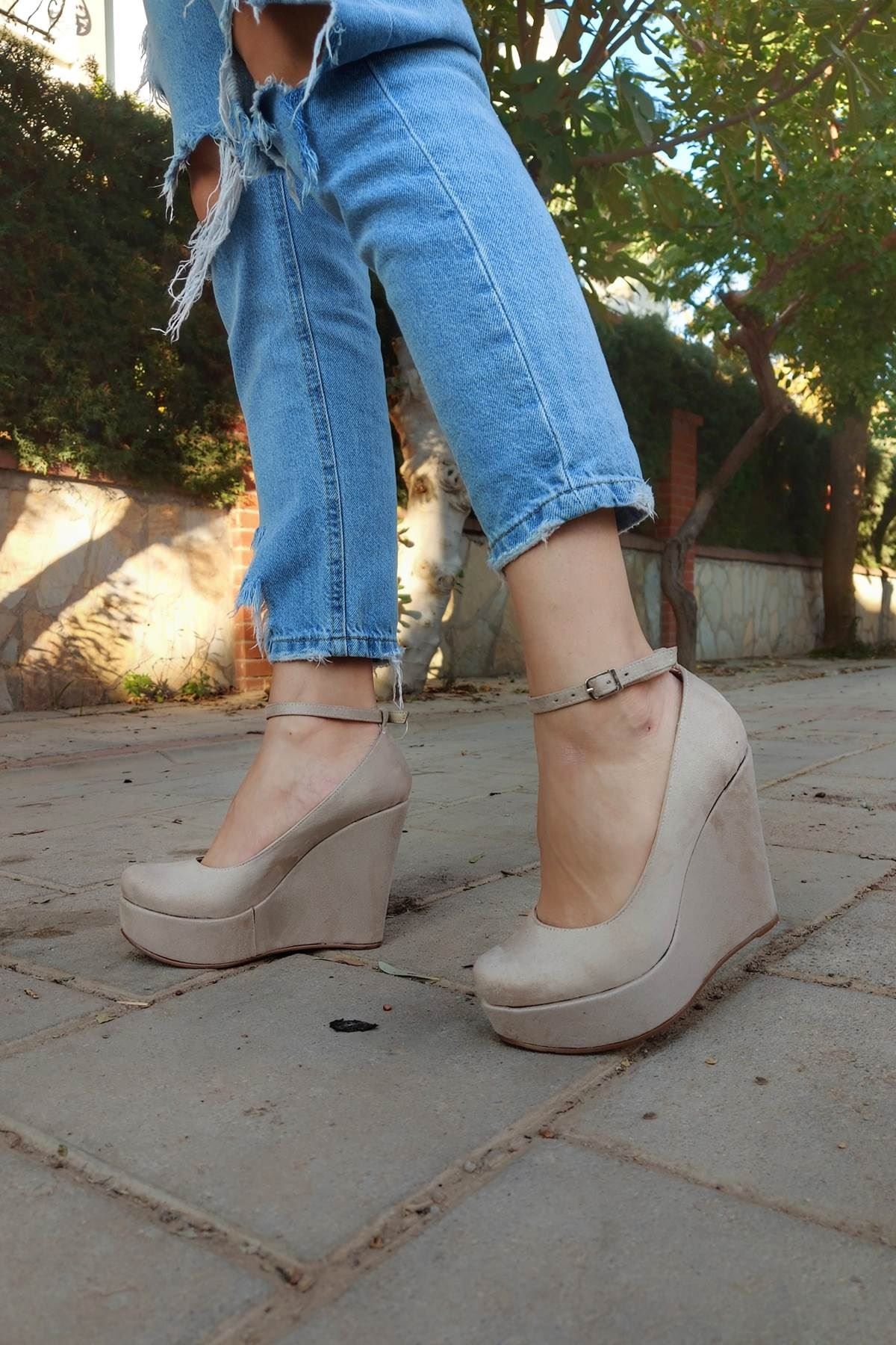 Cream wedge clearance heels