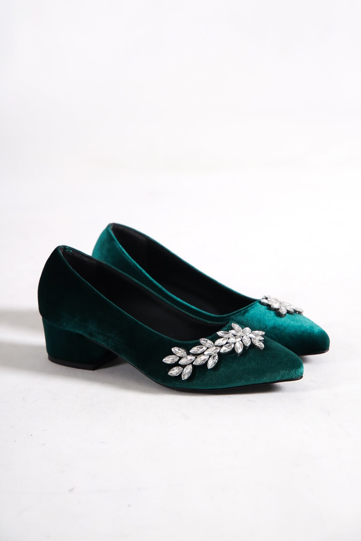 emerald green low heel shoes