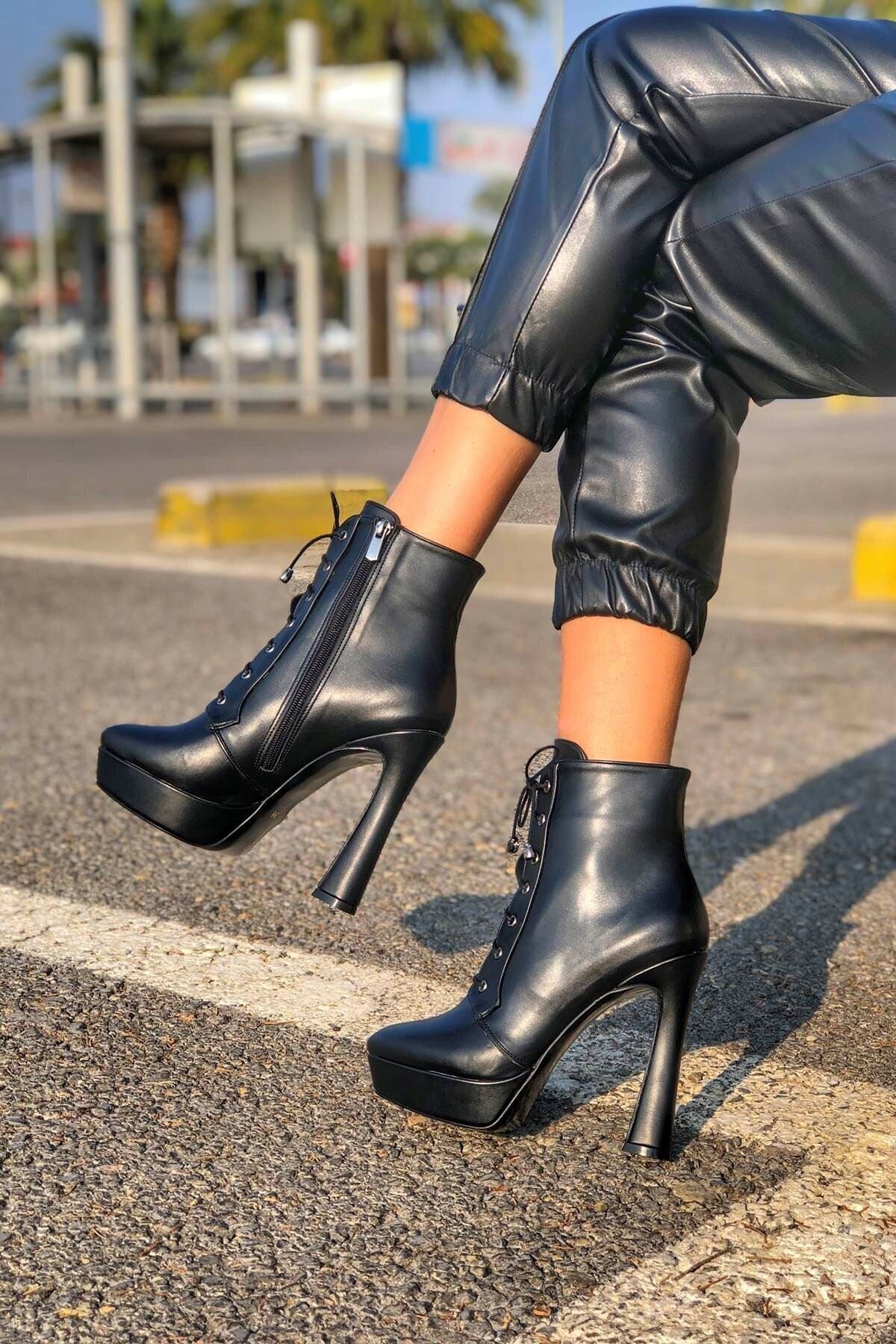 platform boot heels black