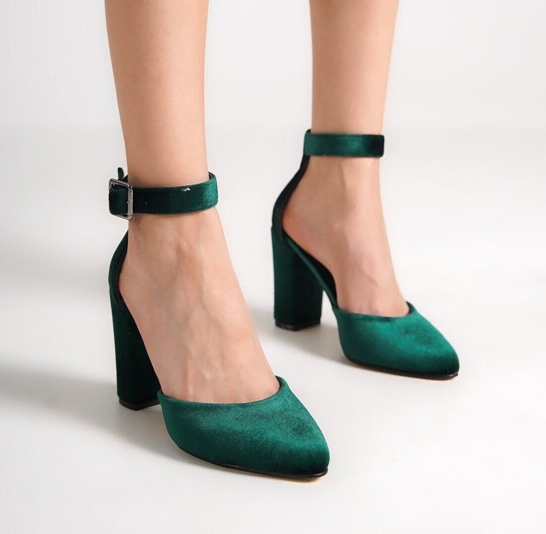 GREEN VELVET SHOES, Dark Green Low Heels Pumps, Emerald Green Ankle Strap  Bridal Shoes, Womens Wedding Block Heel, Women Accessories Gift - Etsy |  Green velvet shoes, Green heels, Velvet shoes