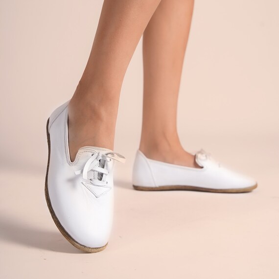 Barefoot shoes shop white