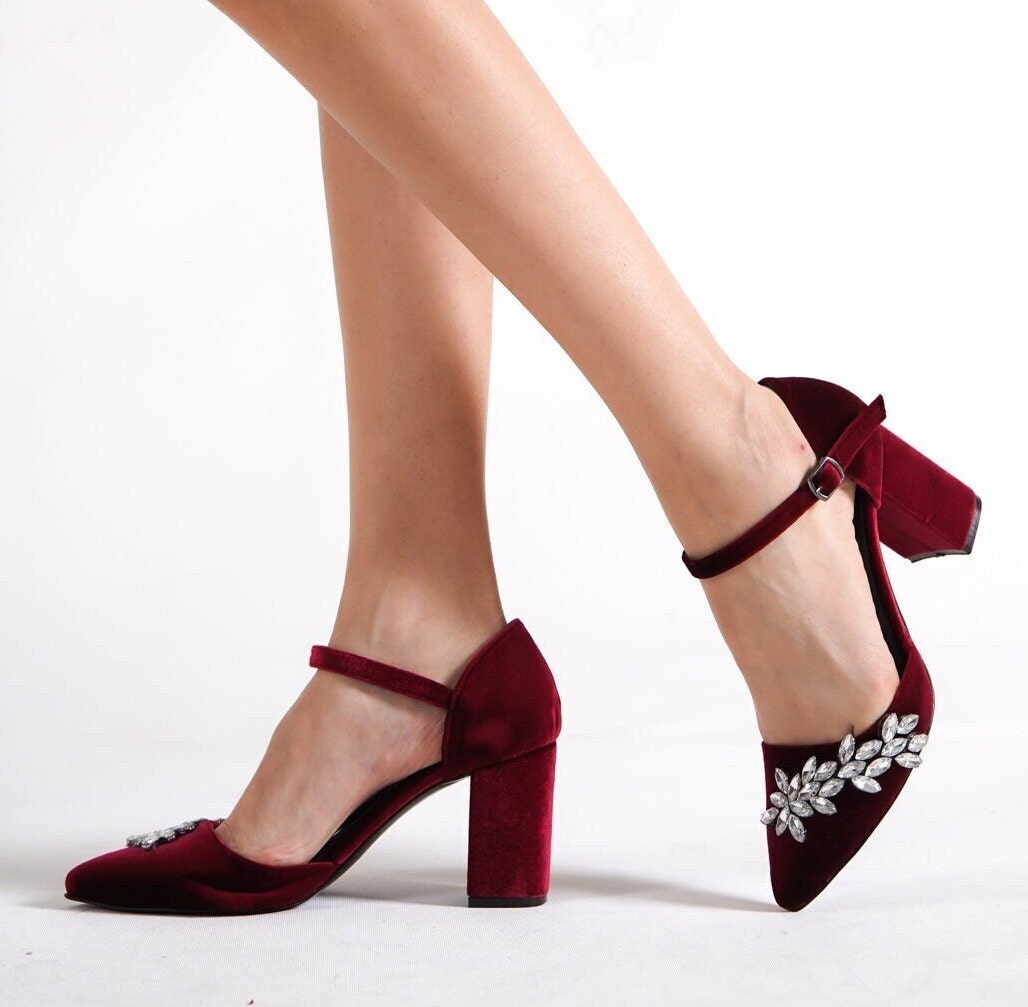 Pointed Toe Chunky Heels Suede Burgundy Crisscross Pumps For Women -  Milanoo.com