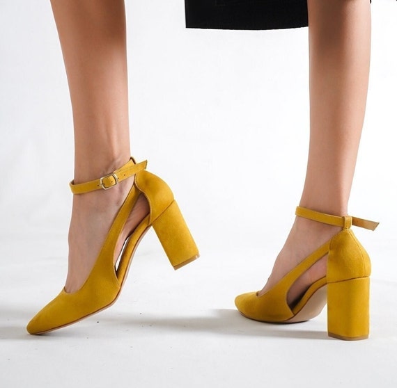 Yellow Velvet Block Heels, Pointed toe Yellow Heels, Yellow Pumps, Yel –  Elise Anaïs