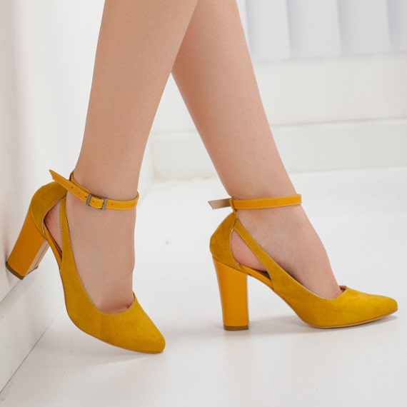 Yellow Rivets High Heels Pumps – Sherilyn Shop