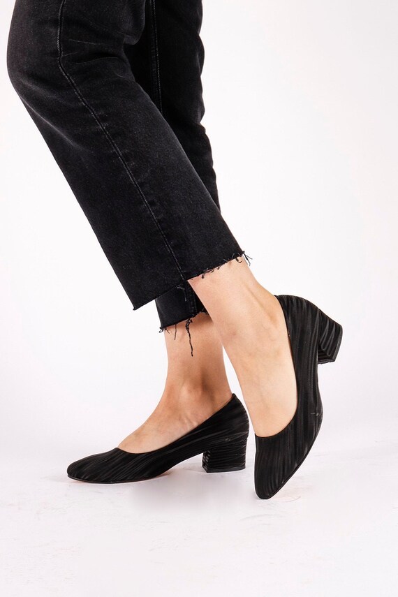 TACONES DE RASO NEGRO Tacones veganos de bloque alto Tacones | Etsy España