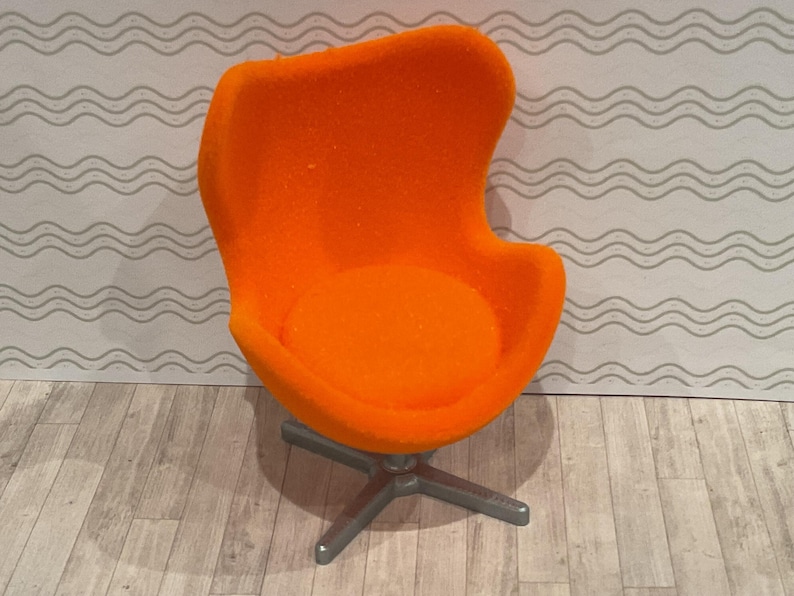 Lundby scale replica swivel egg chair 16th scale. image 8
