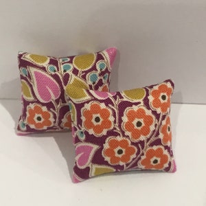 PAIR dolls house cushions pillows 12th or 16th scale (please select)