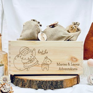Personalisierter Adventskalender mit Name für Kinder Adventskiste aus Holz zum befüllen Adventskiste mit Jutebeuteln und Anhänger Nikolaus
