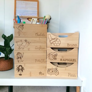 Personalisierter Stiftehalter für Kinder Geschenk zur Einschulung Stiftebox Organizer Holz Stifteköcher graviert mit Name Schultüte Geschenk