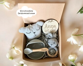 Geschenk zur Geburt Geschenkset Baby personalisierte Geschenke für Neugeborene Schwangere geschenk zum Baby Shower Rassel Baby Geschirr Name