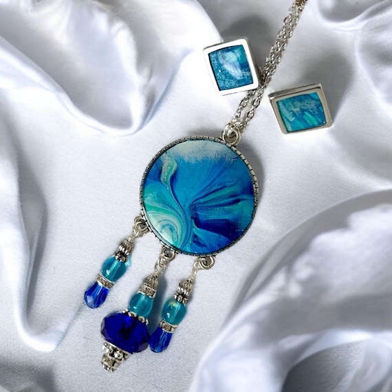 Blue Fluid Art Jewelry Set: Silver Pendant Necklace Stainless