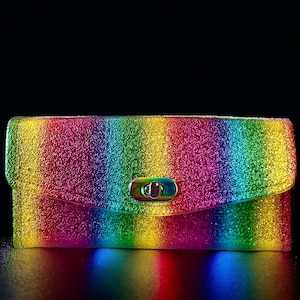 Pochette arc-en-ciel en similicuir avec doublure à tongs