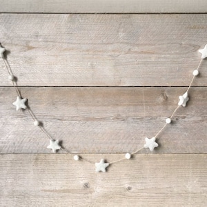 East of India White Felt Star and Pompom Garland - Wall Decoration
