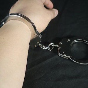 Sensual Props Metal Handcuff with Two Keys, Gifts, Christmas Gifts, Graduation, Birthday Gift, Wedding Gifts