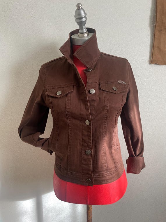 Brown light jacket with back patch DIY - image 1