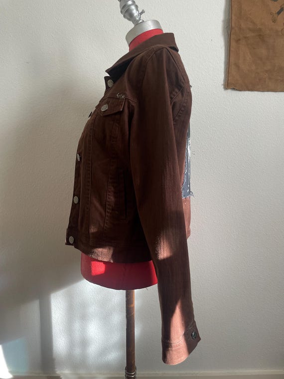 Brown light jacket with back patch DIY - image 7