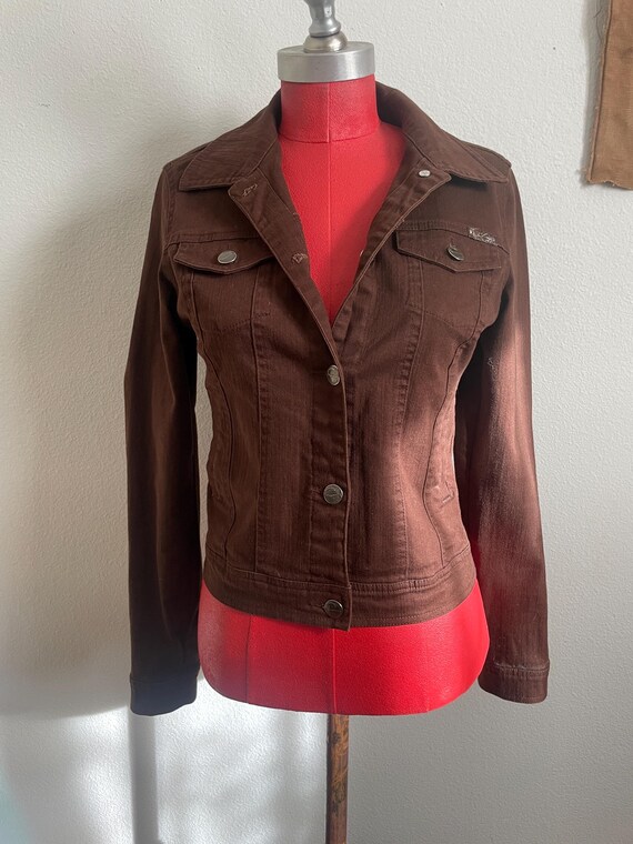 Brown light jacket with back patch DIY - image 2