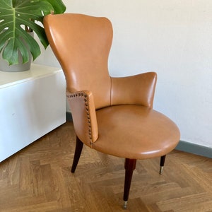 Beautiful Vintage Wingback Lounge Armchair In Brown Vinyl / Made in Italy 60s