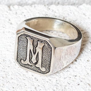 Anel de sinete vitoriano, anel mindinho com monograma, anel de promessa para ele, anel inicial personalizado feminino, anel masculino com letras de ouro 14k, presente para ela