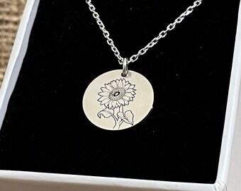 Collier gravé de tournesol personnalisé, bijoux de fleurs de naissance personnalisés, cadeau d’anniversaire de juillet, pendentif de charme de tournesol, cadeau délicat de meilleur ami