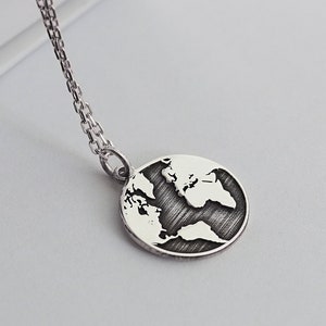 Erde Halskette, Weltkarte Halskette, Weltkarte Halskette, zierliche Halskette, Reise Halskette, Minimalistische Halskette, Weltschmuck