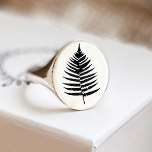 Fern Leaf Ring, Wildflower Signet Ring, Floral Oval Pinky Ring, Pine Tree Jewelry, Gold Leaf Ring, Gift for Him, Gift for Her, Birthday Gift