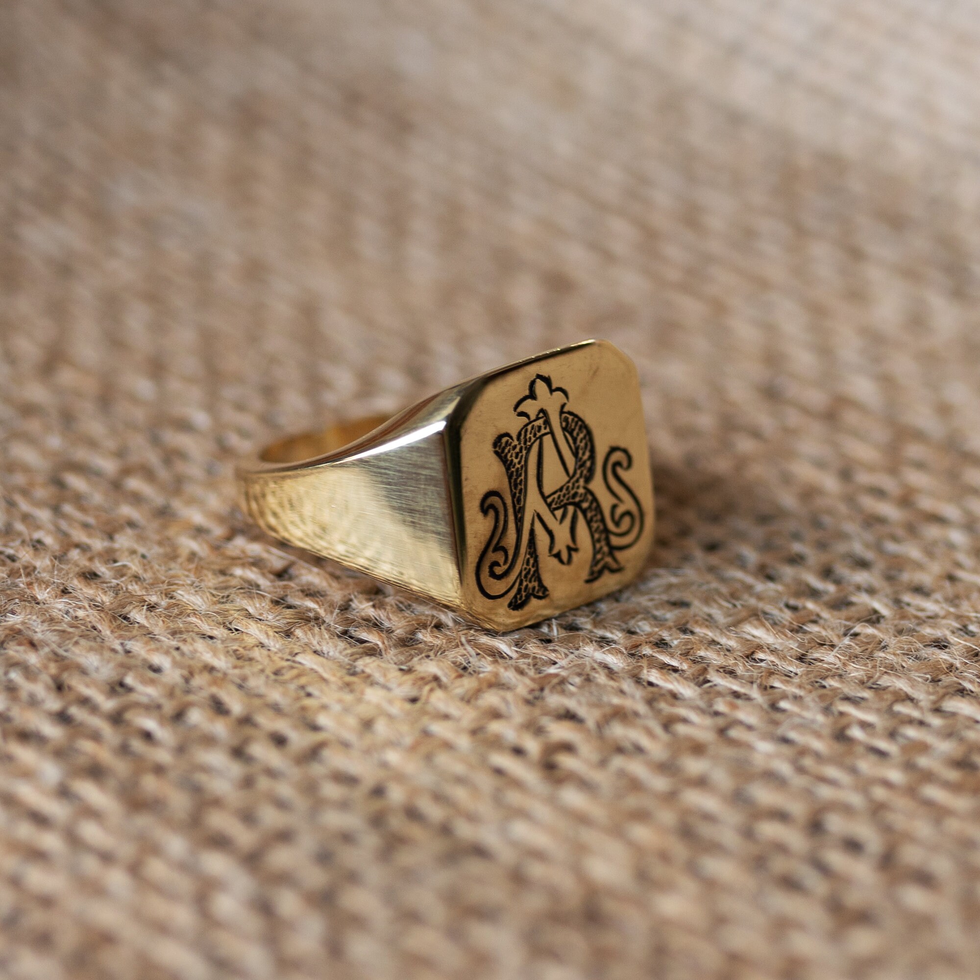 Gold Signet Ring, Personalized Engagement Ring, Engraved Men Ring, Signet Ring, Monogram Ring, Personalized Jewelry, Signet Ring, Monogram Jewelry