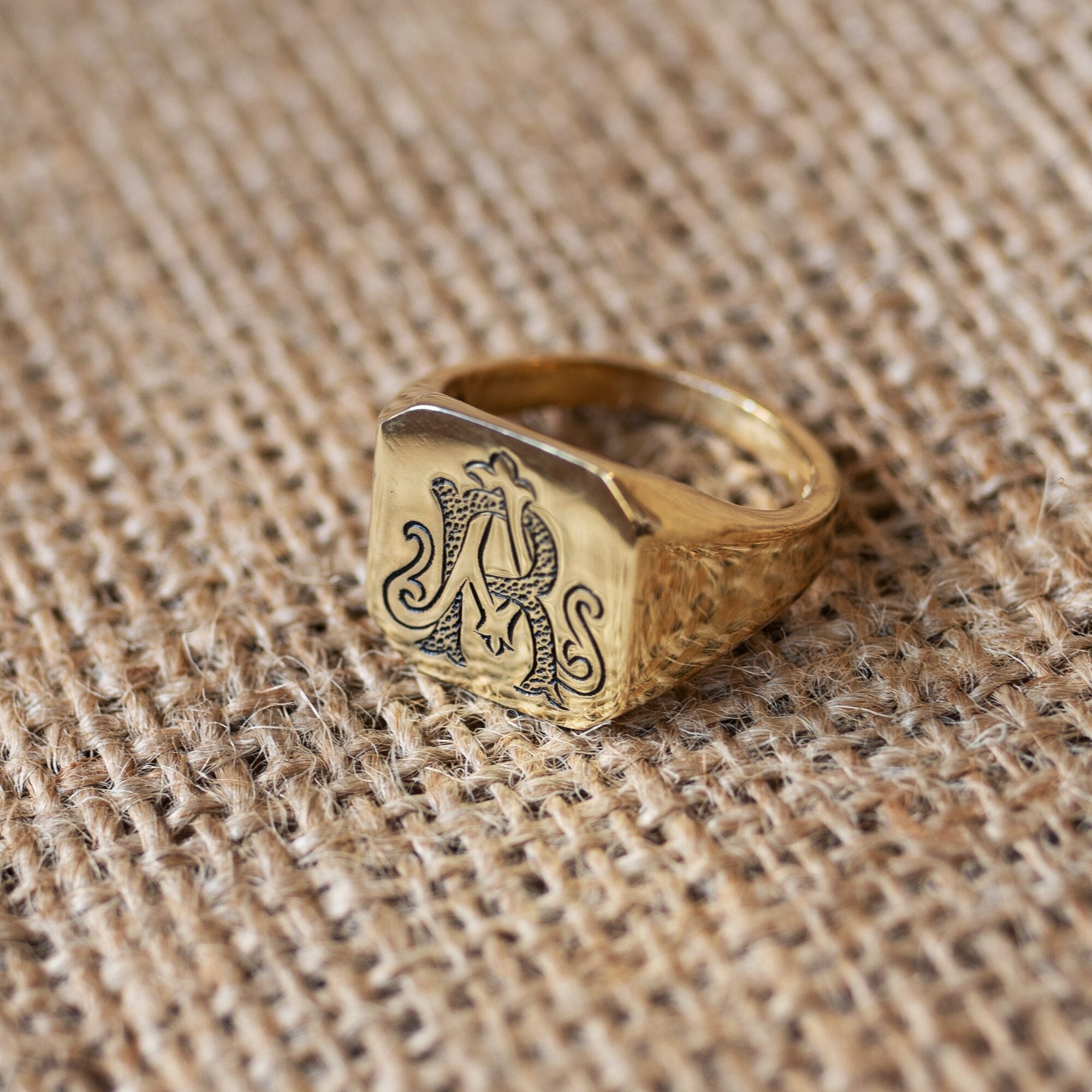 Gold Signet Ring, Personalized Engagement Ring, Engraved Men Ring, Signet Ring, Monogram Ring, Personalized Jewelry, Signet Ring, Monogram Jewelry