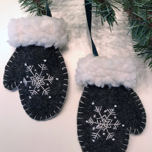 Christmas Decoration | Mittens | Hand Embroidered or Button Options | Wool Felt | Single or Pairs