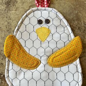 Chicken Potholder | Hot Pad | Fabric Trivet | Handcrafted | 7.5" x 9"