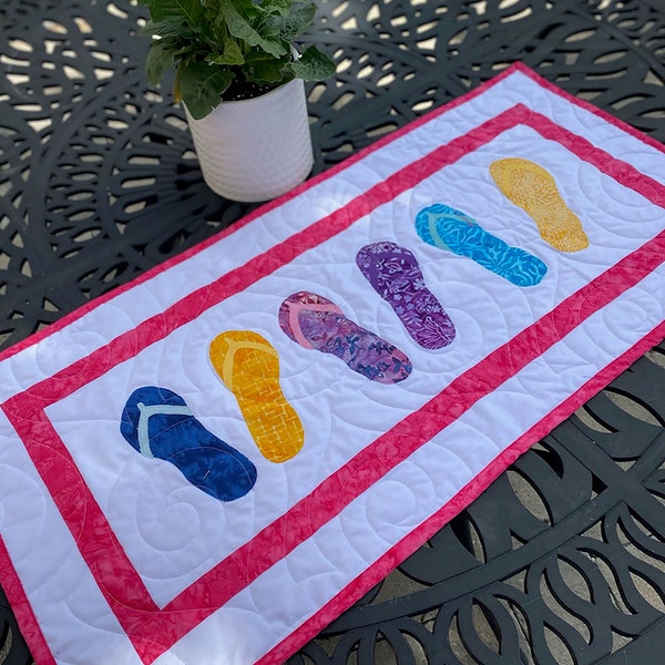 Flip Flop Hop Table Runner - PDF - Digital Pattern