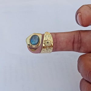 Minimalist Labradorite Ring, Handmade Boho jewelry, Gemstone Brass Ring, Labradorite Jewelry, Gift For Her, Wedding Gifts, Personalized gift