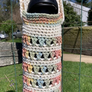 Water bottle holder,handmade water bottle carrier,crochet water bottle holder,crossbody,adjustable strap,drink cozy,bottle holder w/ pocket. image 9