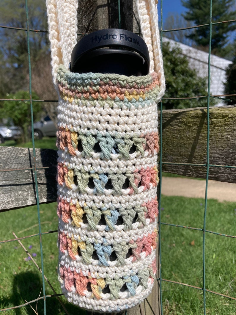 Water bottle holder,handmade water bottle carrier,crochet water bottle holder,crossbody,adjustable strap,drink cozy,bottle holder w/ pocket. image 9