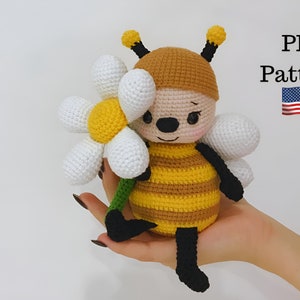 CROCHET PATTERN Bee with daisy. Amigurumi doll baby bumblebee with flower.Little bee easy crochet tutorial. Cute Crochet toy pattern