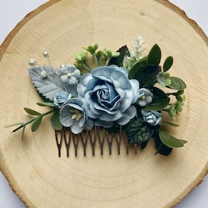 Flower hair comb / bridesmaid bridal hair comb  / dusty dusky blue hair comb / wedding hair piece / floral wedding hair accessory