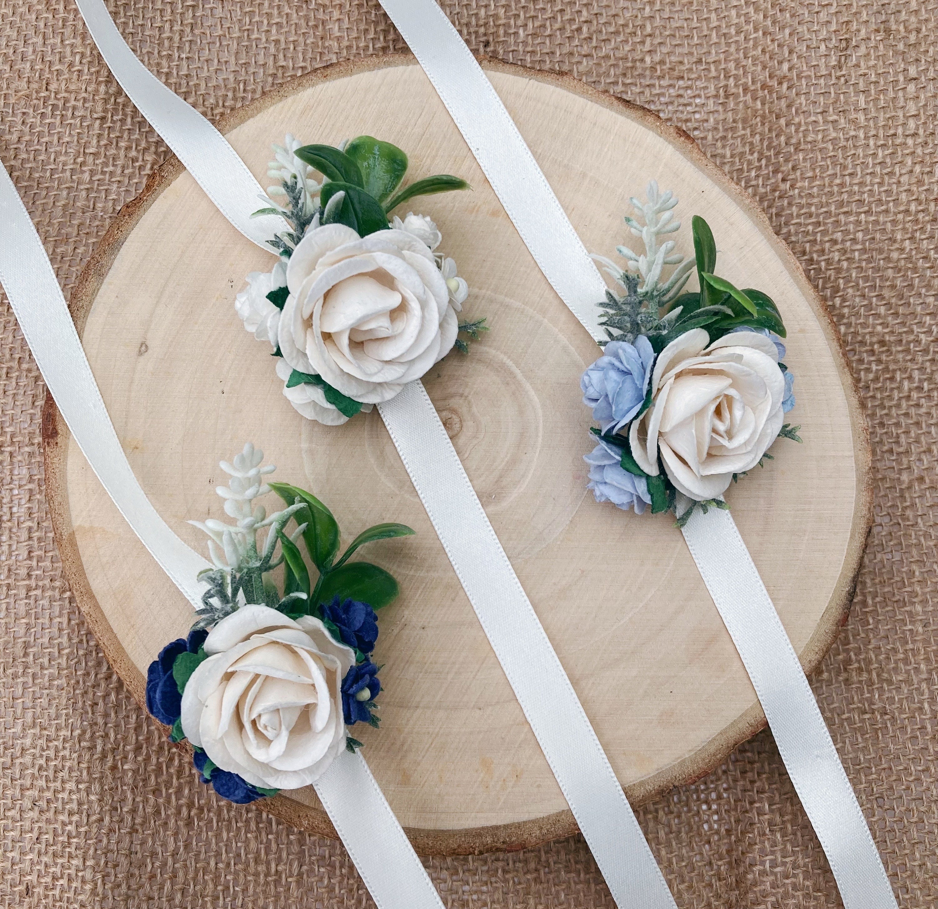 Eucalyptus Wrist Corsages, Baby's Breath Corsage Bracelet, Dried Flowers  Wedding Accessory, Handmade Bridesmaid Flower Bracelet 