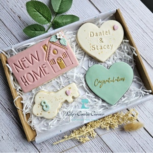 new home cookies/ new home biscuits/ new home gift/ housewarming cookies/ new home present/ house warming biscuits/ new house cookies image 1