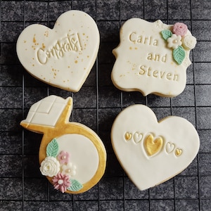 engagement gift/ engagement cookies/ engagement biscuits/ wedding cookies/ wedding biscuits/ bride to be gift/ congratulations gift/ cookies