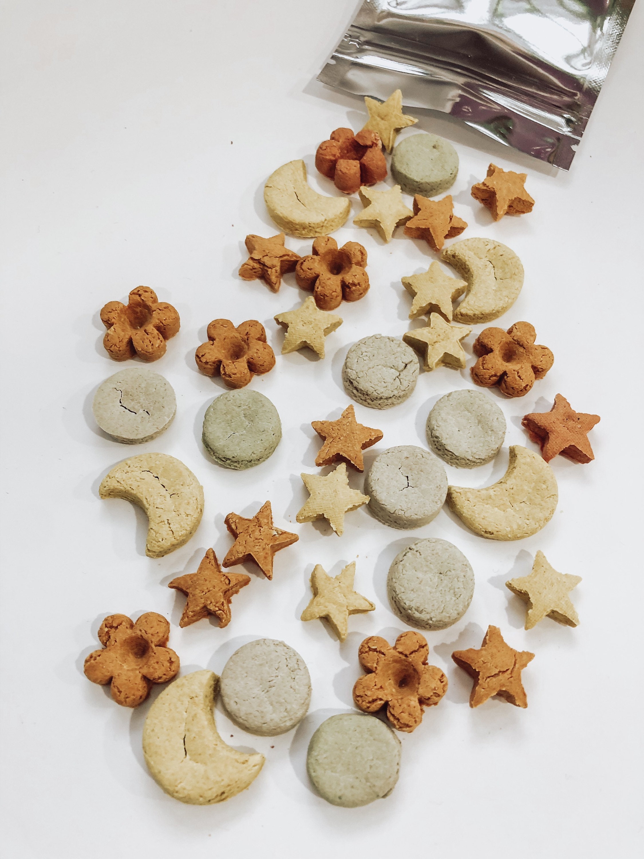 Fresh Start Rabbit Treat Mix, Bunny Treats, Cute Training and Bonding Treats for Pet Bunny, Pet Rabbit Food