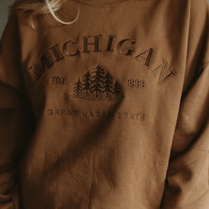 Michigan| Great Lakes| Made In Michigan| Adventure| Handmade Gift| Oversized Sweatshirt| Crewneck| Minimal| Embroidered| Custome Embroidery|