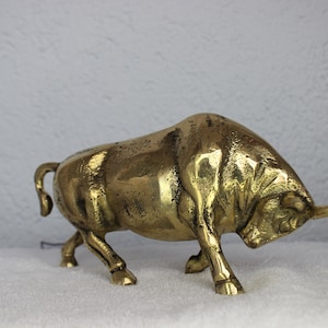 Golden Bull Brass Sculpture, Vintage Ornament, Bull Sculptures,Vintage Decoration, Office Decoration, Home Decoration 9&quot;x3.8&quot;x3.15&quot;